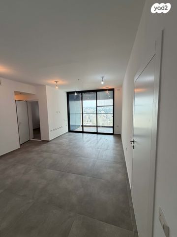 דירה, תוצרת הארץ 5, נחלת יצחק, תל אביב יפו