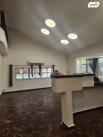 בית פרטי/ קוטג', השלום 9, שבענה, אזור