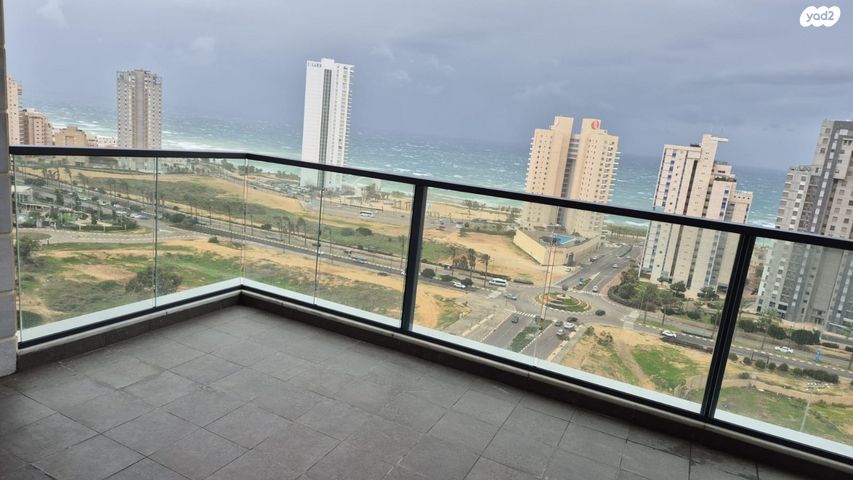 דירה, אמנון ליפקין שחק 10, נוף הטיילת, נתניה