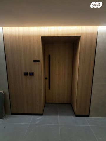 דירה, תוצרת הארץ 5, נחלת יצחק, תל אביב יפו