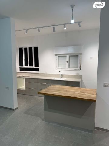 דירה, קדימה 14, כבירים, חיפה