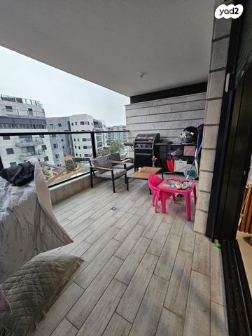 רפאל איתן 14