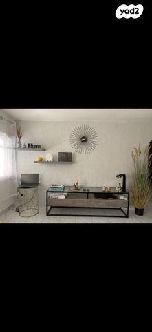 לילינבלום 15