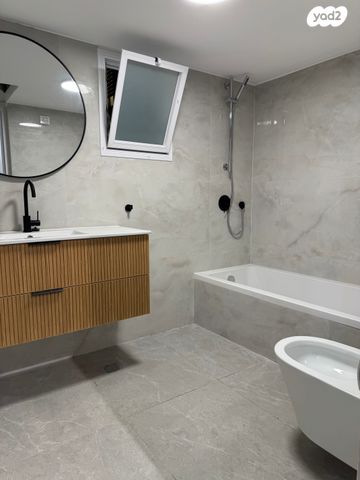 דירה, קדימה 14, כבירים, חיפה