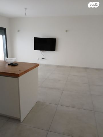 דירה, דבורה עומר 1, נאות שדה, רעננה