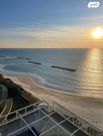 דירה, שדרות עובד בן עמי 2, נוף הטיילת, נתניה