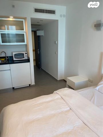 דירה, שדרות עובד בן עמי 2, נוף הטיילת, נתניה