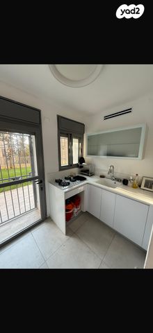 דירת גן, טשרניחובסקי 72, גבעת הורדים, רסקו, ירושלים