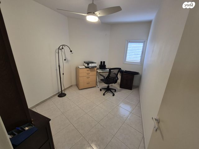 דירה, הל"ה 8, קרית ויצמן, רעננה