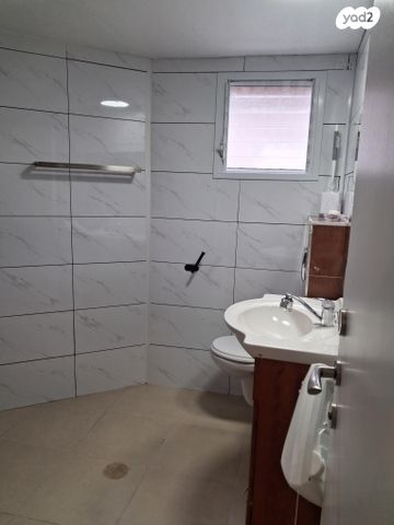 יחידת דיור, הצנחנים 8, נווה יוסף, קרית עקרון