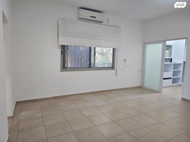 בית פרטי/ קוטג', השרון 23, 212 מזרח, אבן יהודה