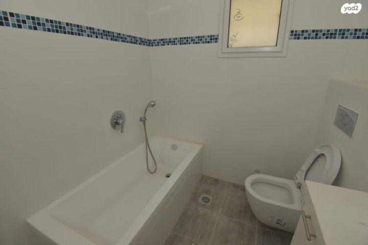 יחידת דיור, מרווה 18, פרדסיה, פרדסיה