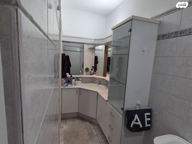 דירה, הל"ה 8, קרית ויצמן, רעננה