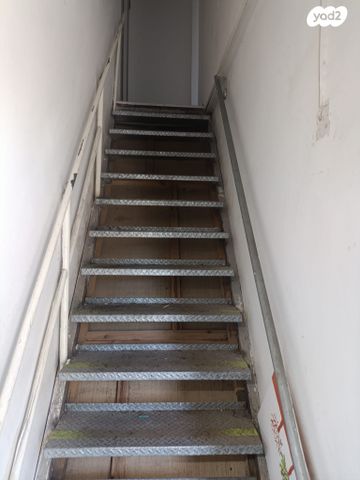 חנויות/ שטח מסחרי, חרושת 19, אזור תעשיה קרית ביאליק, אזור תעשיה צור שלום, קרית ביאליק