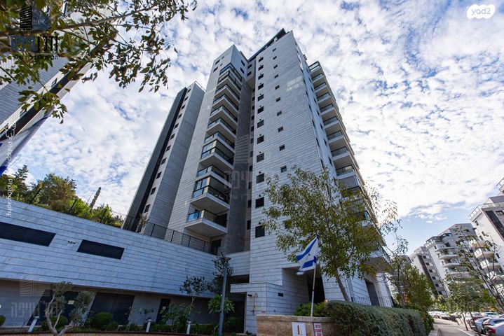 דירה, ברל כצנלסון, זיו, חיפה