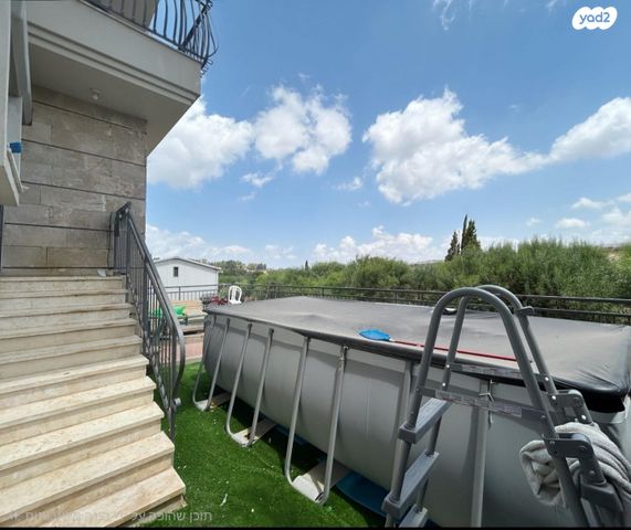 דו משפחתי, הארי השואג 15, גבעת הרקפות, גבעת תל חי, קרית אתא