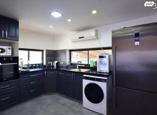 דו משפחתי, מגדל