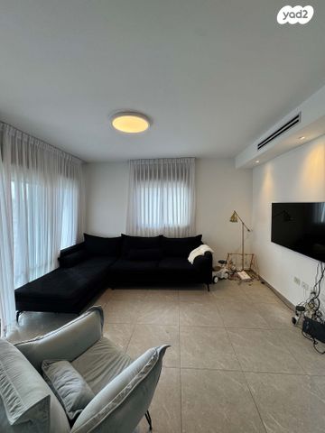 דירה, חסידה, הציפורים, מודיעין מכבים רעות