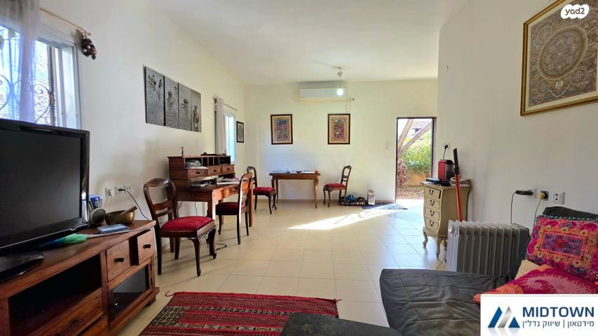 מגרשים, המעפילים 19, מעוז, כפר סבא