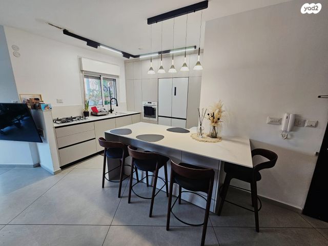 דירת גן, עמק האלה, הנביאים, מודיעין מכבים רעות