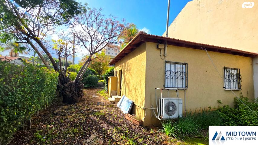 מגרשים, המעפילים 19, מעוז, כפר סבא