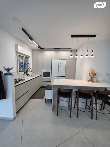 דירת גן, עמק האלה, הנביאים, מודיעין מכבים רעות