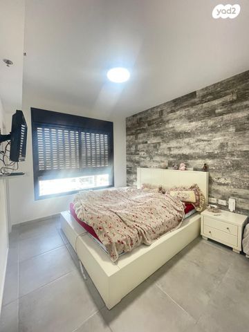 דירה, יעקב תמרי, חצרות המושבה, רחובות