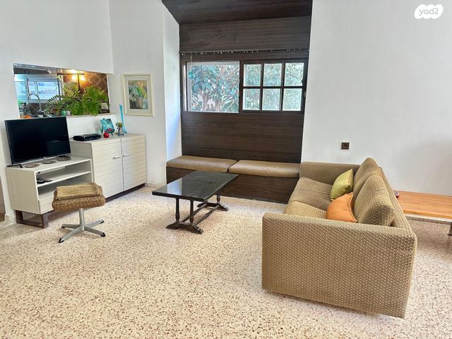 דירה, פועלים ד, כפר סבא