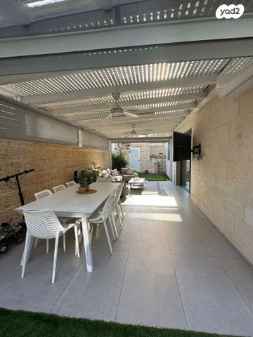 דירת גן, מודיעין מכבים רעות