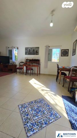 דו משפחתי, אחד העם 1, כפר סבא