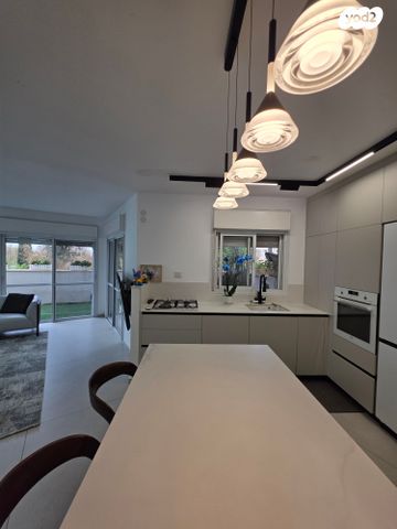 דירת גן, עמק האלה, הנביאים, מודיעין מכבים רעות