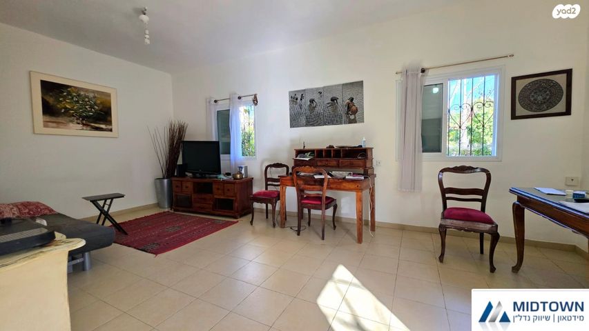 דו משפחתי, אחד העם 1, כפר סבא