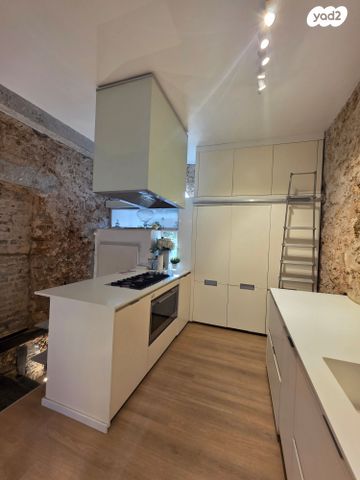 טריפלקס, שלוש 35, נווה צדק, תל אביב יפו