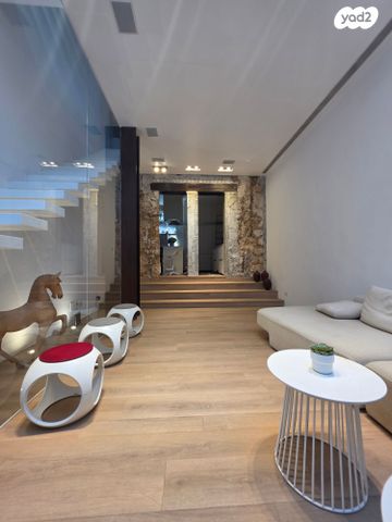 טריפלקס, שלוש 35, נווה צדק, תל אביב יפו