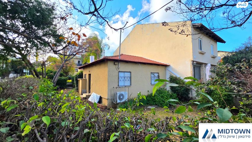 מגרשים, המעפילים 19, מעוז, כפר סבא