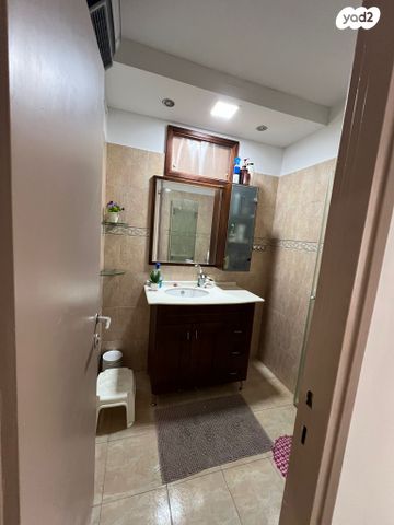 דירה, דוד המלך, קרית ארבע, קרית ארבע