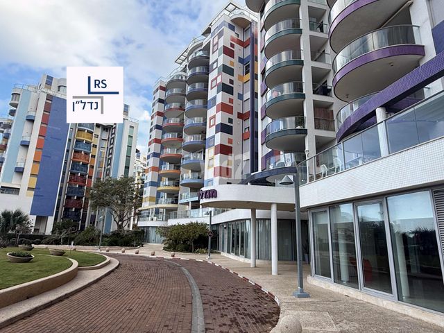 מיכאל נאמן 