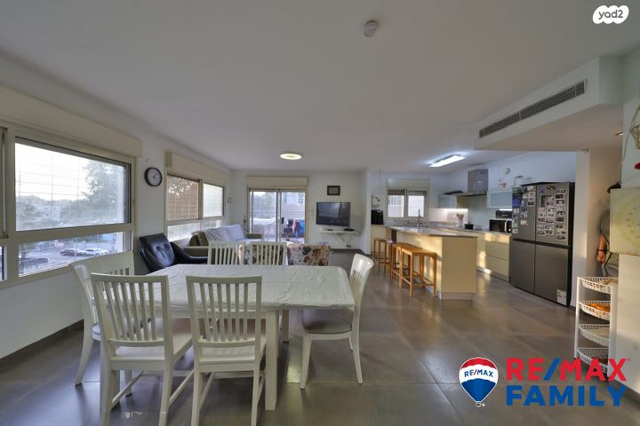 גג/ פנטהאוז, אלכסנדר זייד 56, קרית חיים מזרחית, חיפה