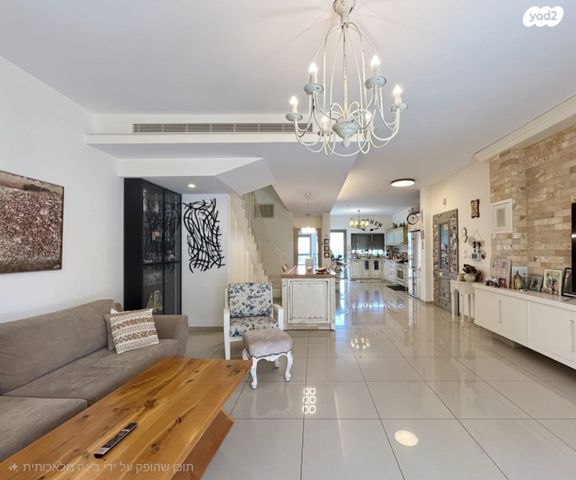 דו משפחתי, הארי השואג 15, גבעת הרקפות, גבעת תל חי, קרית אתא