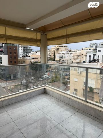 דירה, הגר"א 16, קרית הרב סלומון, פתח תקווה