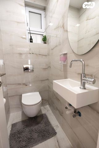 דירה, יהושפט המלך, רובע י"ג, אשדוד