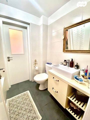 גג/ פנטהאוז, זאב וינהויז 1, ליבת העיר, יהוד מונוסון