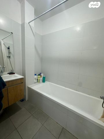 דירה, מגדל העמק