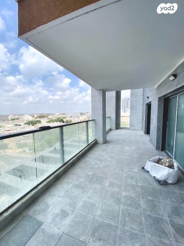 דירה, הרב הרצוג 8, צפון מערב מרכז העיר, נתניה