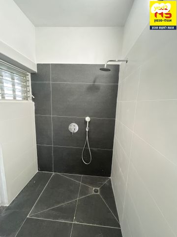 דירה, סמטת הדרור, הוד השרון