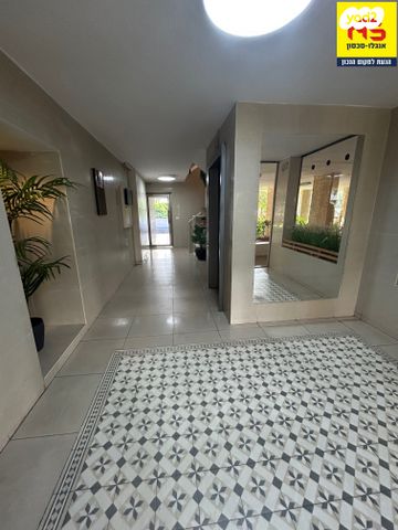 דירה, סמטת הדרור, הוד השרון