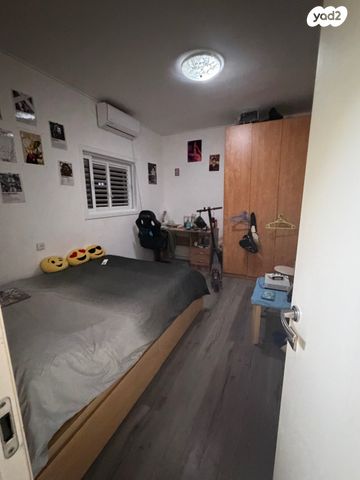 דירה, בלפור 103, לב העיר, בת ים