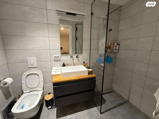 דירה, ניסים אלוני, צמרות איילון, פארק צמרת, תל אביב יפו