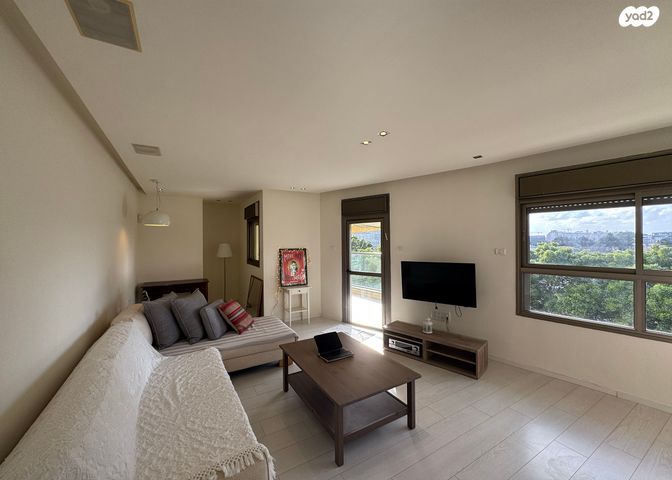 דירה, ידע עם, חרוזים, רמת גן