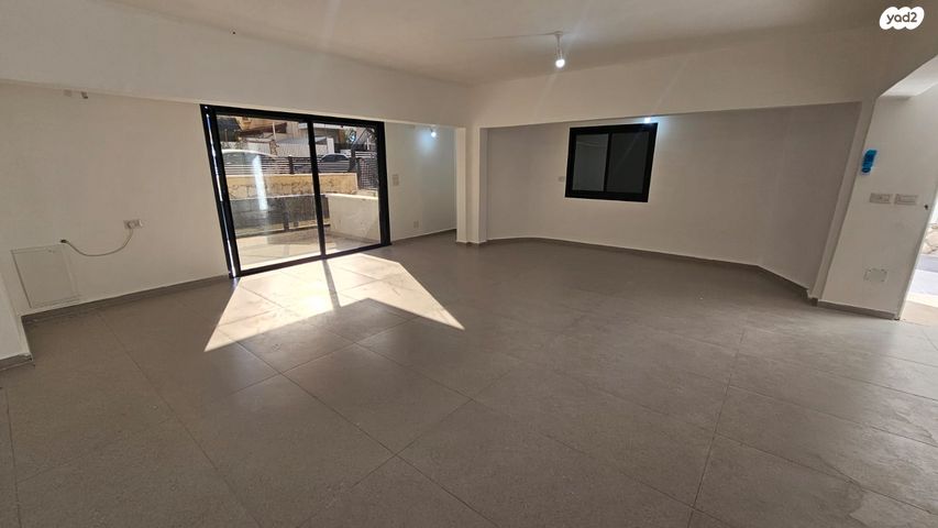 דירת גן, רבי עקיבא, גבעת כצנלסון, נהריה